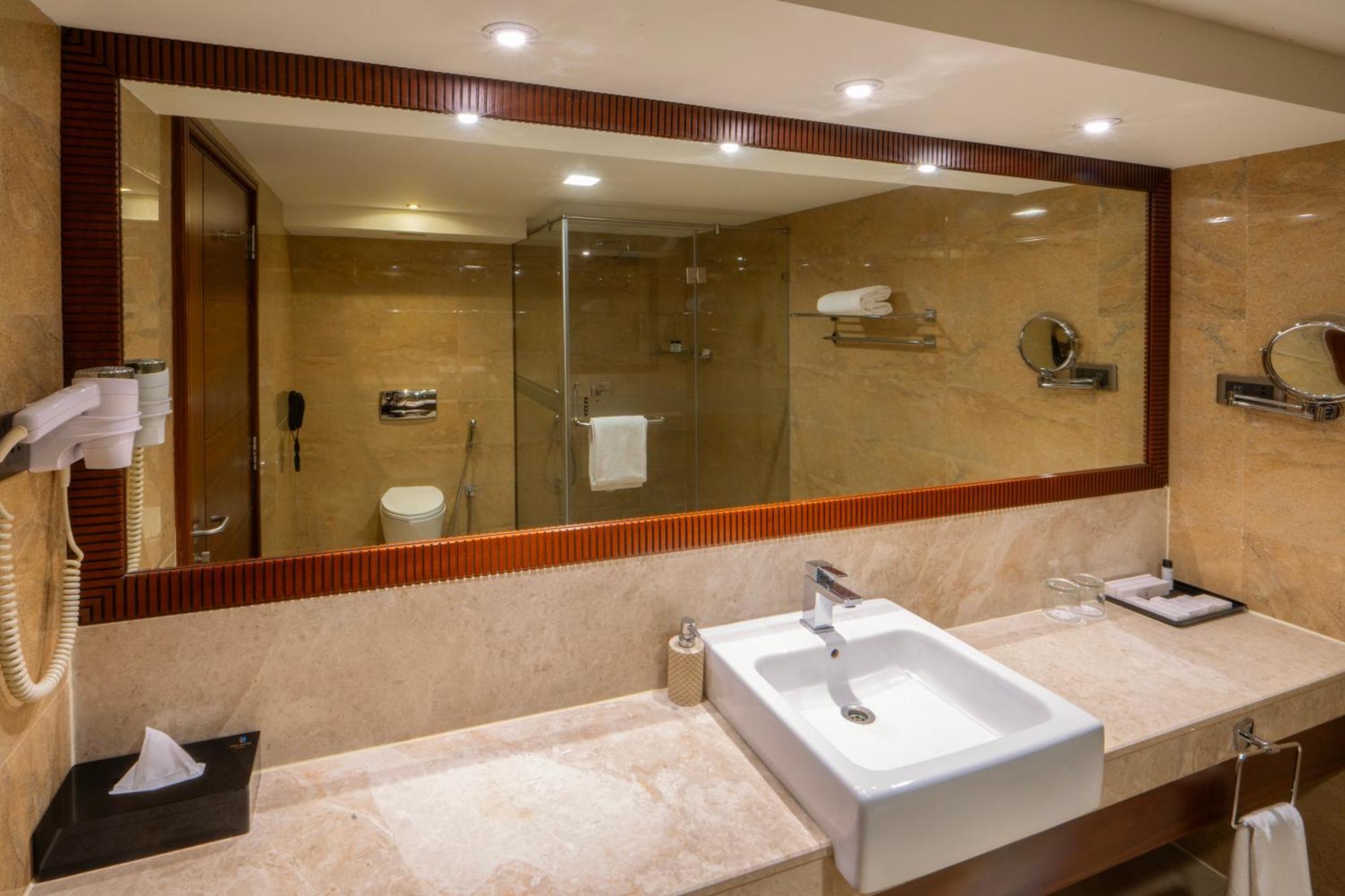 The Raviz Calicut Hotel Exterior photo